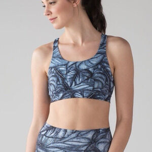Lululemon Energy Bra Size 10 Mini Concrete Jungle Black Print Tropical‎ Workout